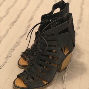 Rampage Zip Cage Bootie